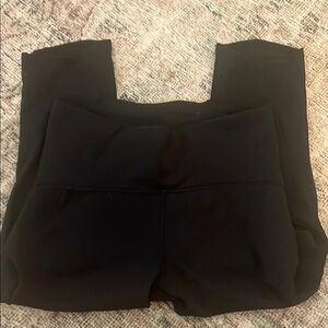 Lululemon athletica cropped black leggings size 6